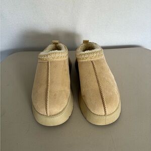 Cozy Tan Women's Slippers